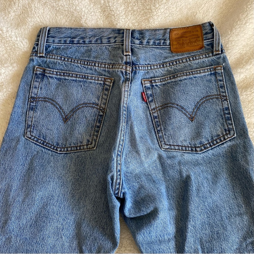 Vintage Levi’s wedgie size 27 jeans